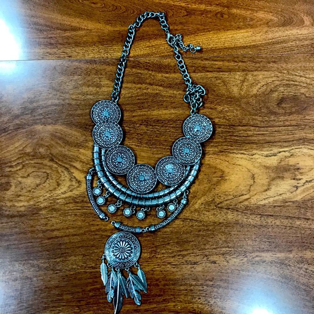 Beautiful Silver Boho Necklace!